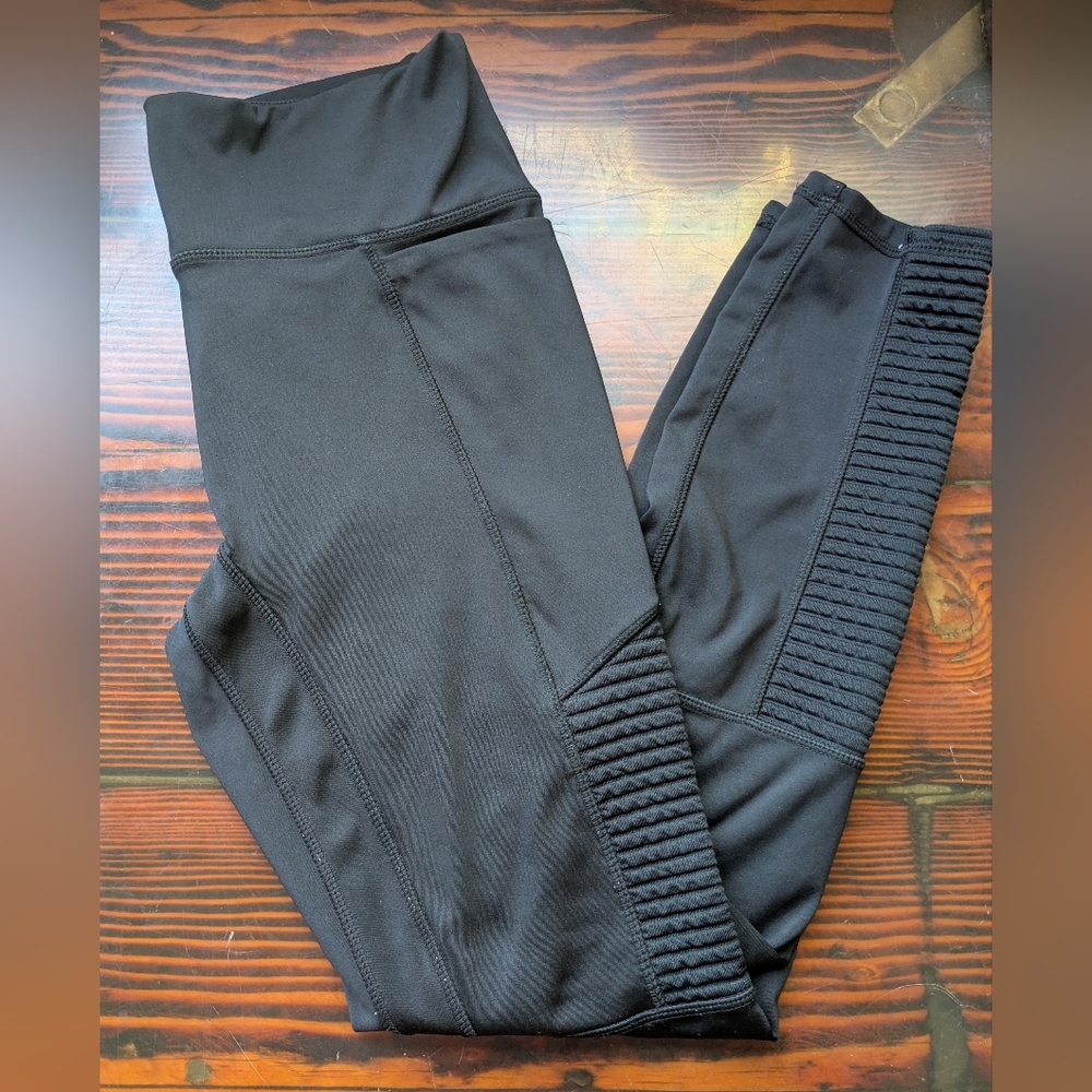 Fabletics Black High-Waisted Leggings – Textured Moto Detail